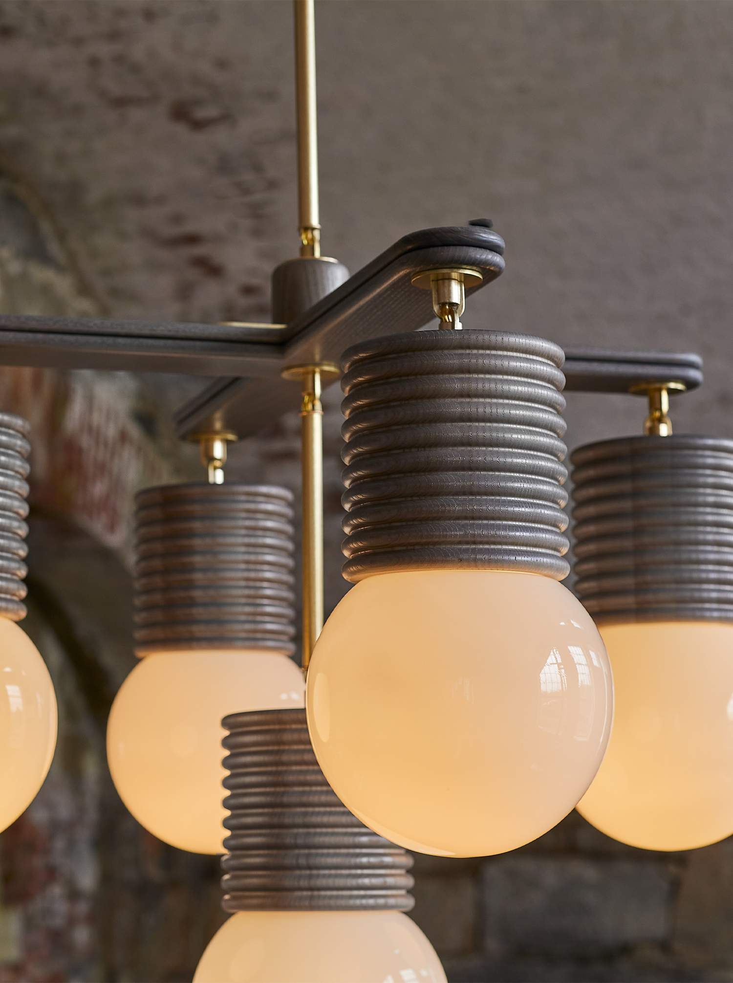 Lido Chandelier 5 Globe - 32" x 32"
