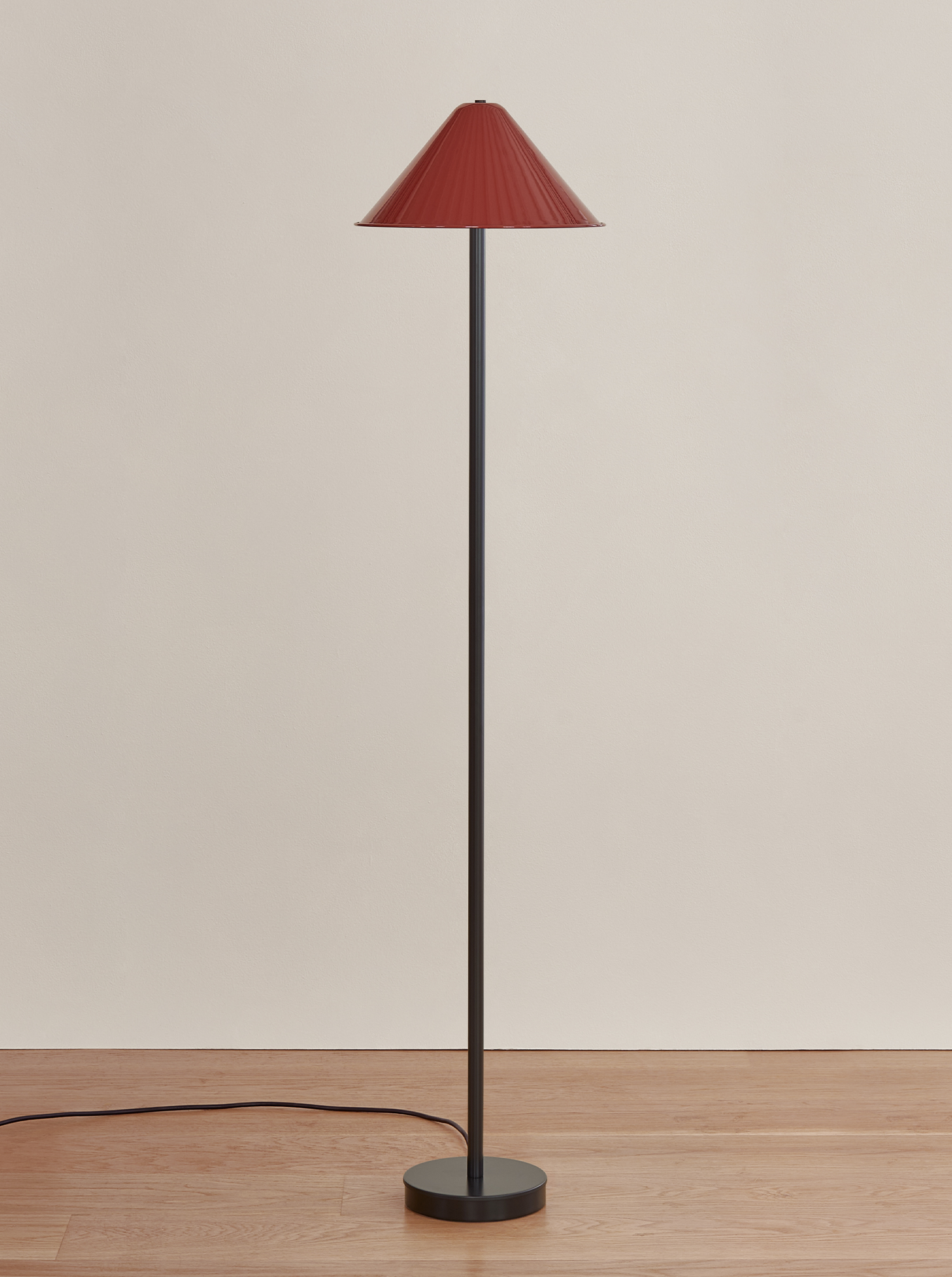 Eave Floor Lamp