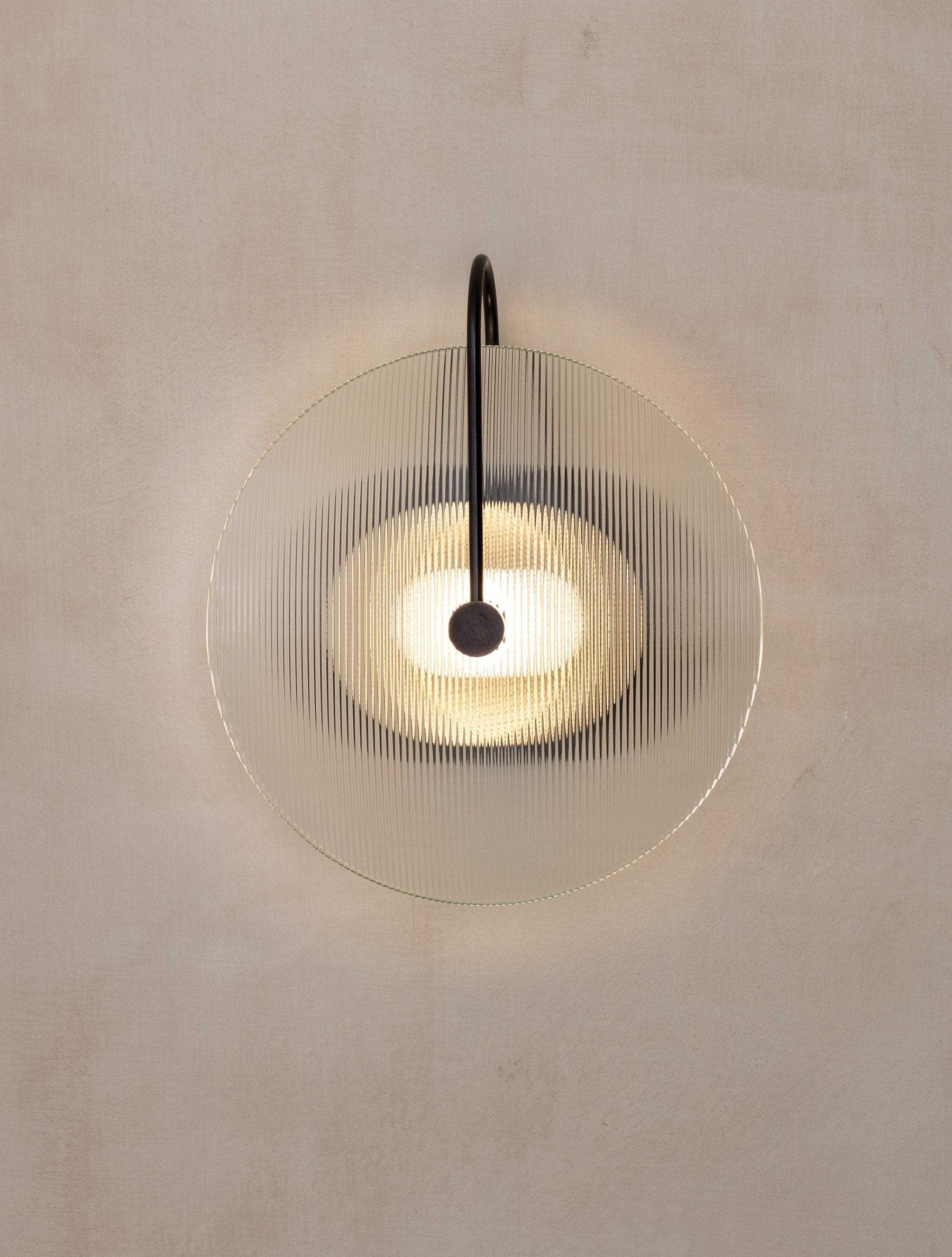 ADA Aperture - Case Glass Sconce 10"